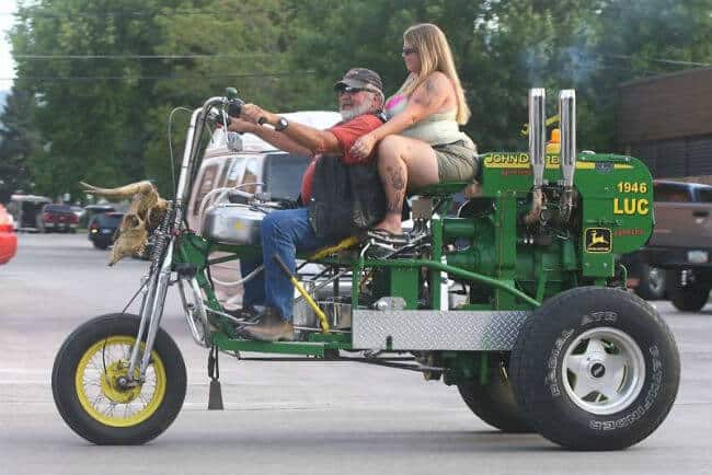 RedneckMotorcyclewomen.jpg