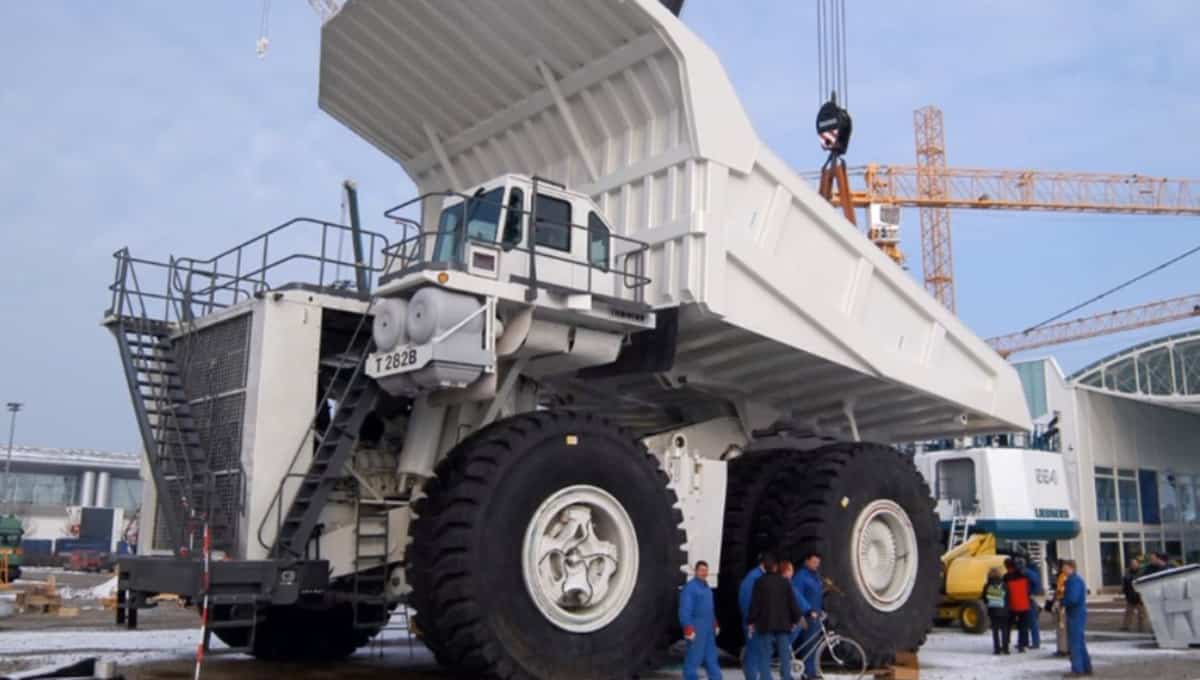 Big Dump Truck(Liebherr Mining)
