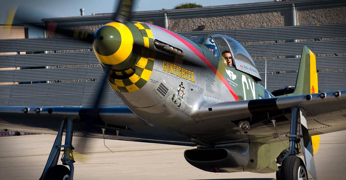 P-51-Jeff Linebaugh taxis out in the P-51 Mustang Gunfighter