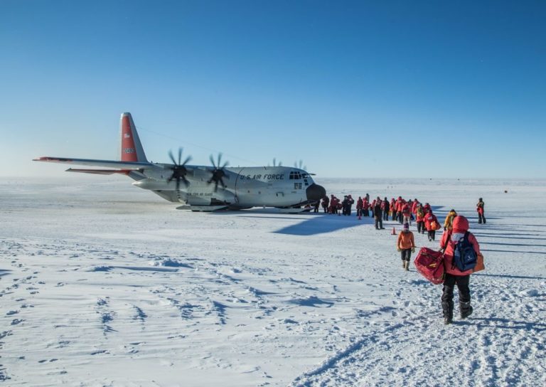 50 Amazing Facts About The C-130 Hercules - Mentertained