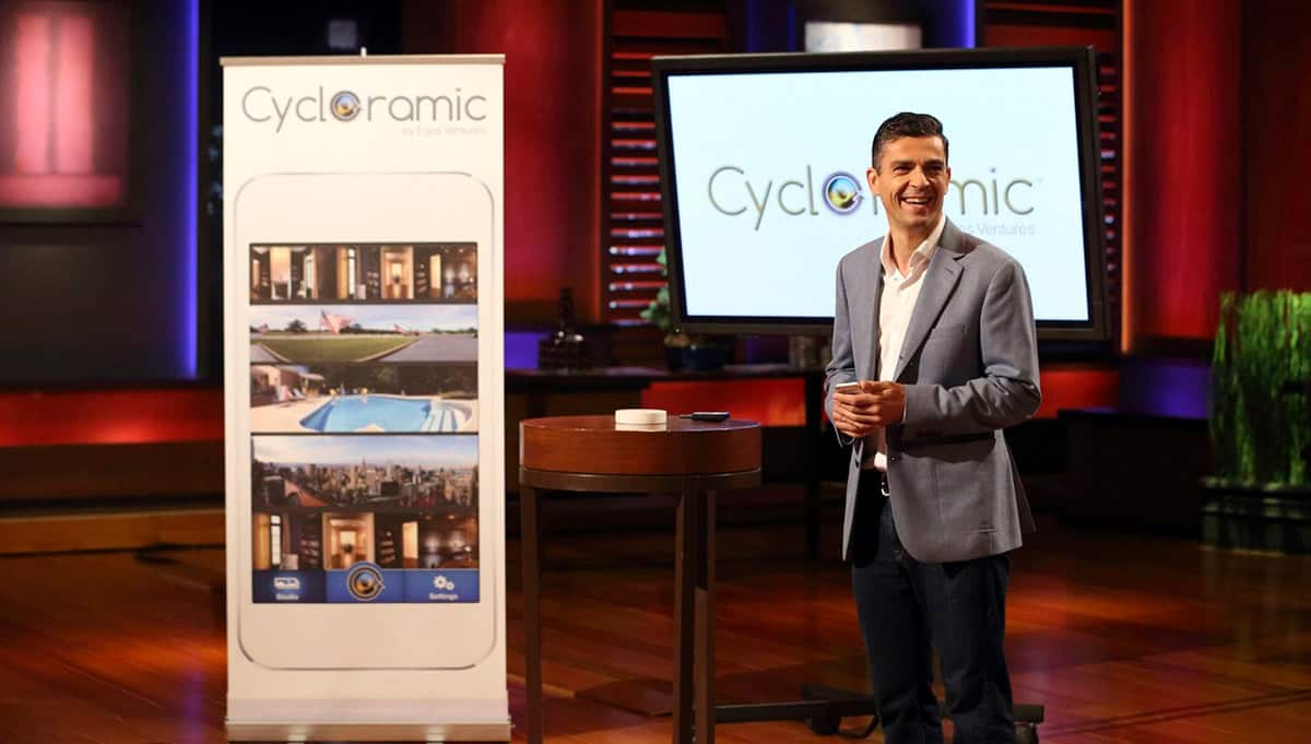 Cycloramic shark tank