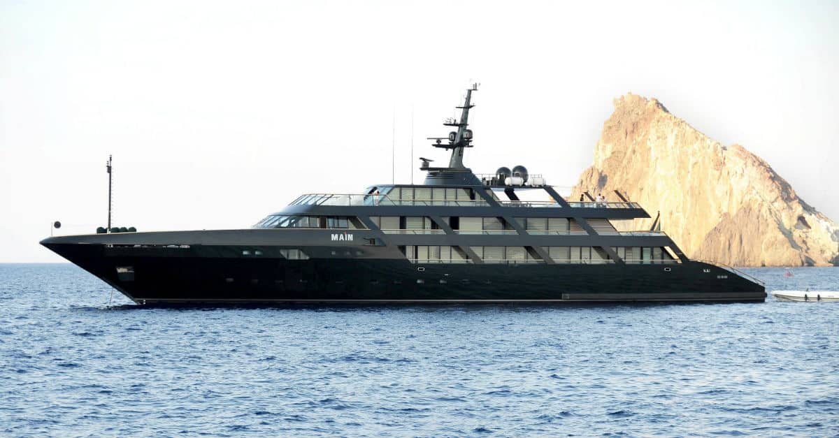 Giorgio Armani Yacht