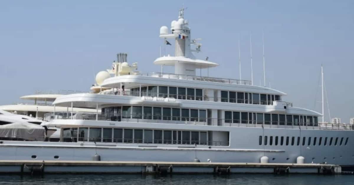 Larry Ellison Yacht