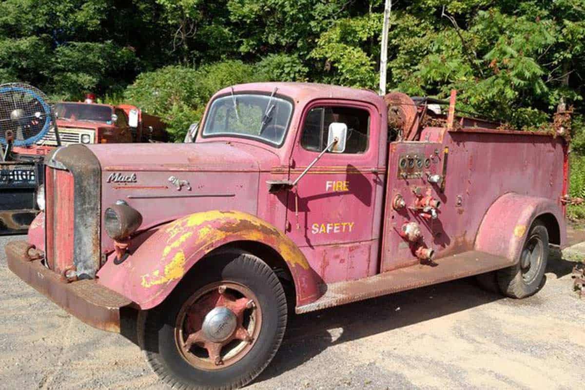 1958 Mack Antique Fire Truck