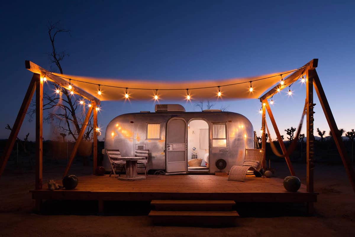 An Airstream in Joshua Tree(Air BnB)