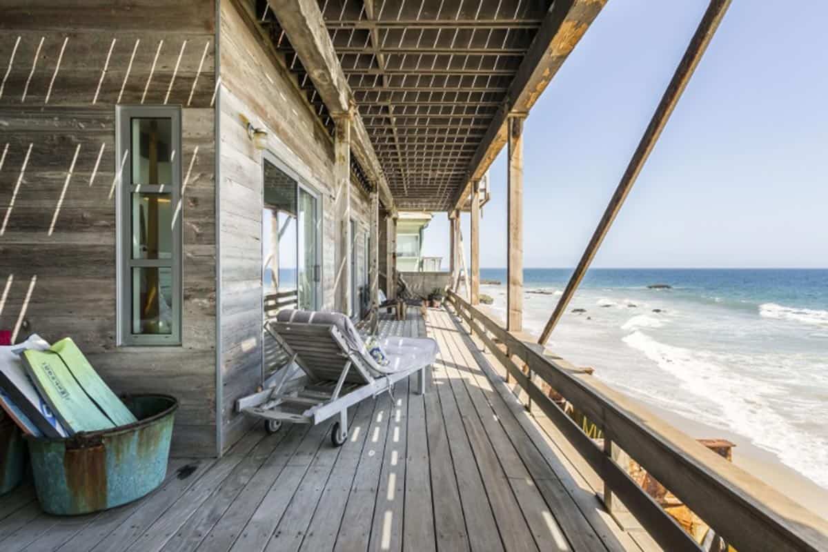 Beachfront Apartment in Malibu(Air BnB)