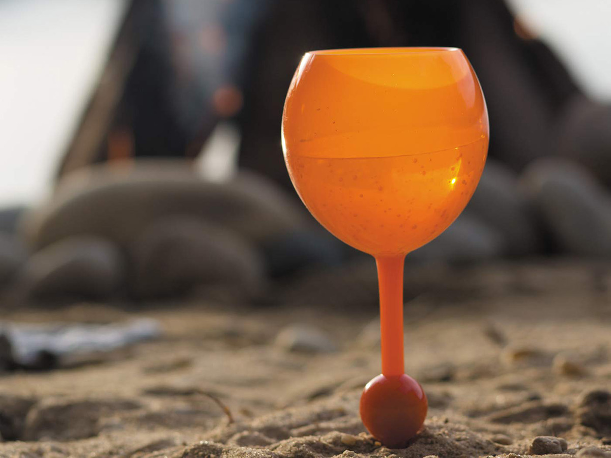 The Beach Glass Acrylic Classic Break-Resistent Seamless Floating Acrylic Wine Glass(The Beach Glass)