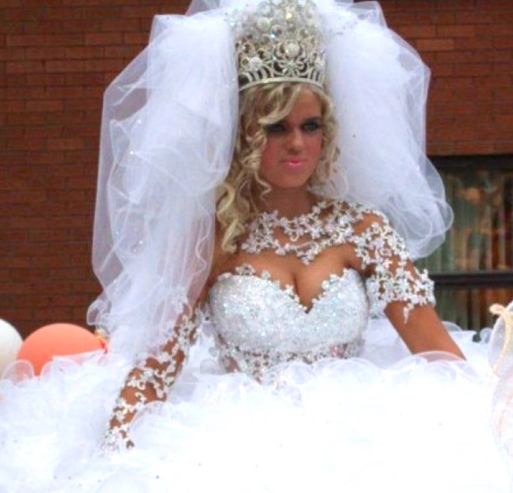 27 Wedding Dresses That Shocked Their Guests Page 2 Of 27